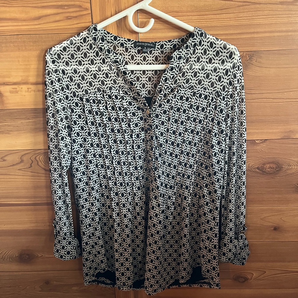Ava & Grace Geometric Black and Cream Blouse
